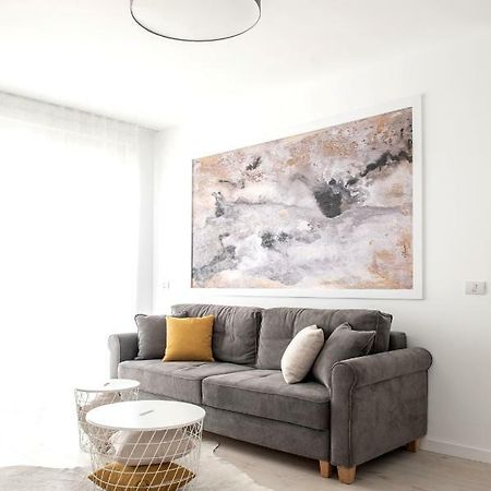 West Residence Apartments Timisoara Ngoại thất bức ảnh