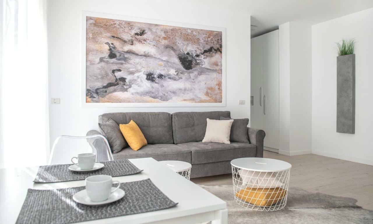 West Residence Apartments Timisoara Ngoại thất bức ảnh