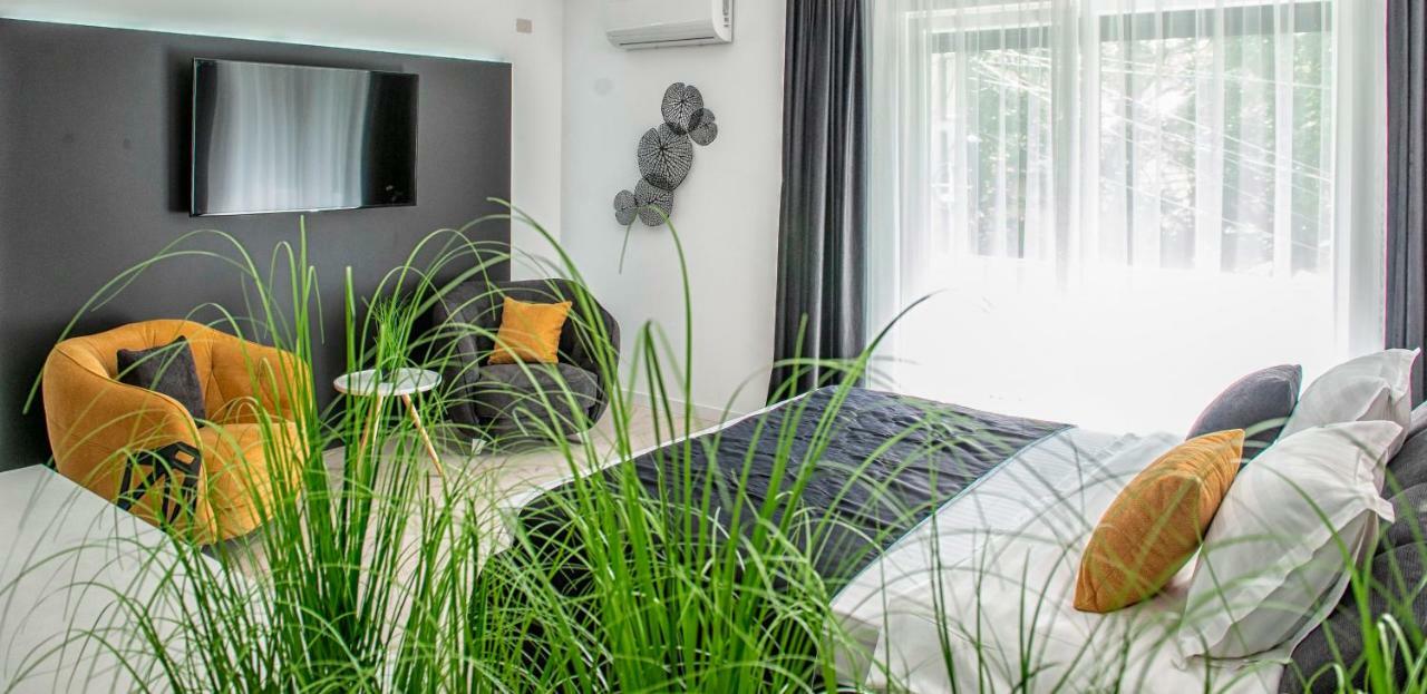 West Residence Apartments Timisoara Ngoại thất bức ảnh