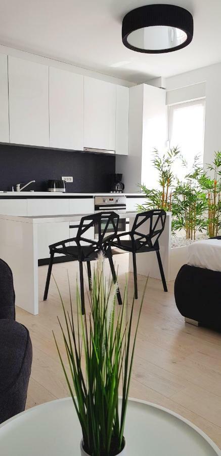 West Residence Apartments Timisoara Ngoại thất bức ảnh