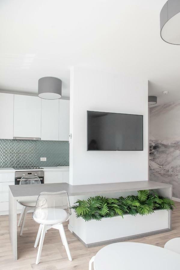 West Residence Apartments Timisoara Ngoại thất bức ảnh
