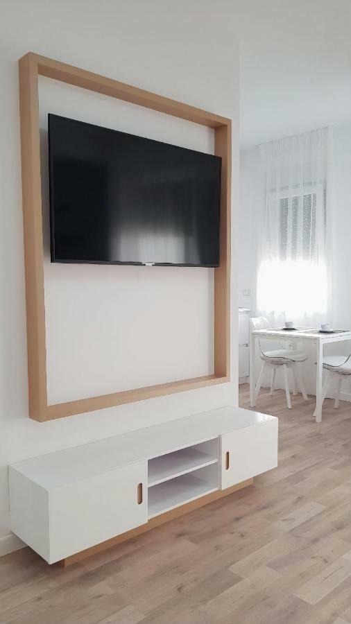 West Residence Apartments Timisoara Ngoại thất bức ảnh